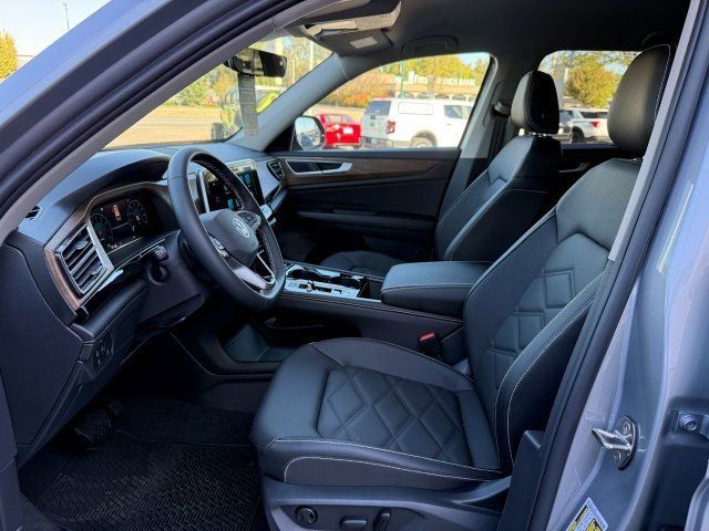 2026 Volkswagen Atlas SE w/Tech - Photo 10