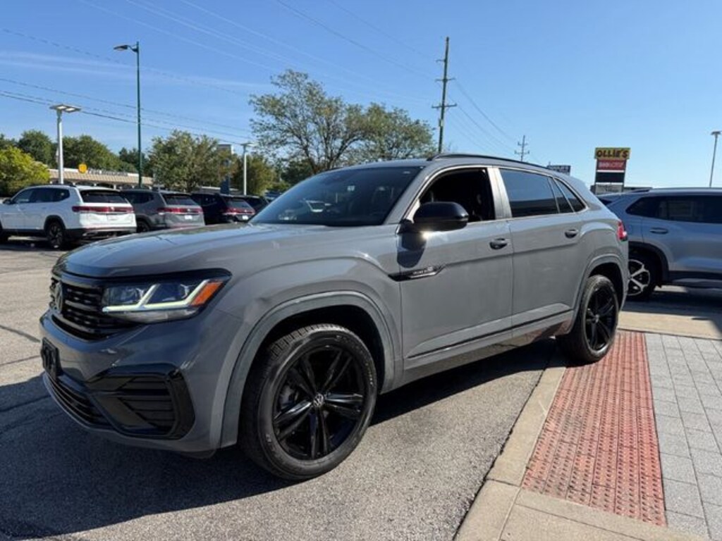 Used 2023 Volkswagen Atlas Cross Sport 2.0T SEL R-Line Black SUV