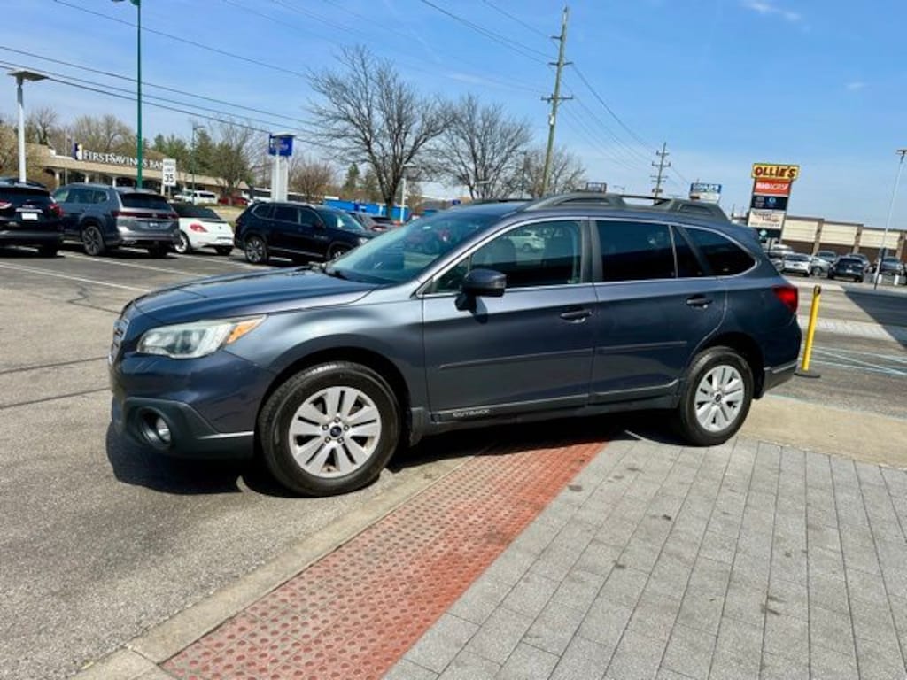 Used 2017 Subaru Outback 2.5i Premium with SUV