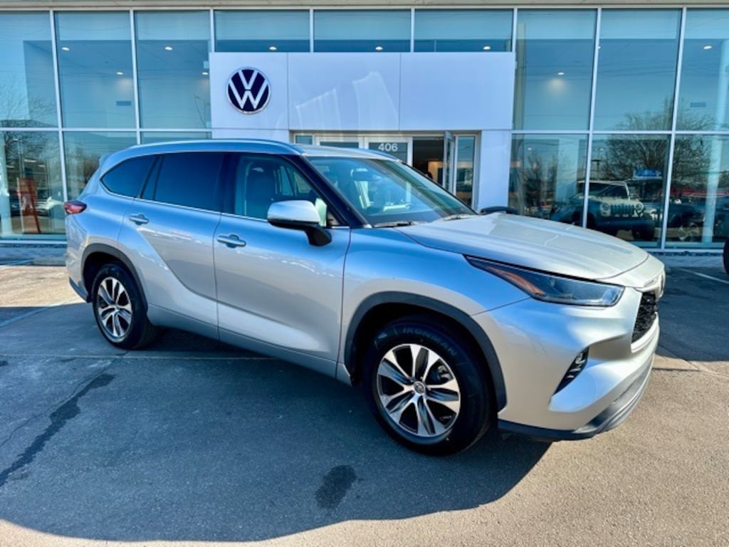 Used 2021 Toyota Highlander XLE SUV