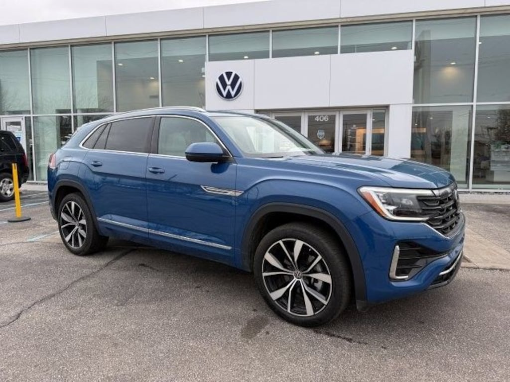 Used 2025 Volkswagen Atlas Cross Sport 2.0T SEL Premium R-Line SUV