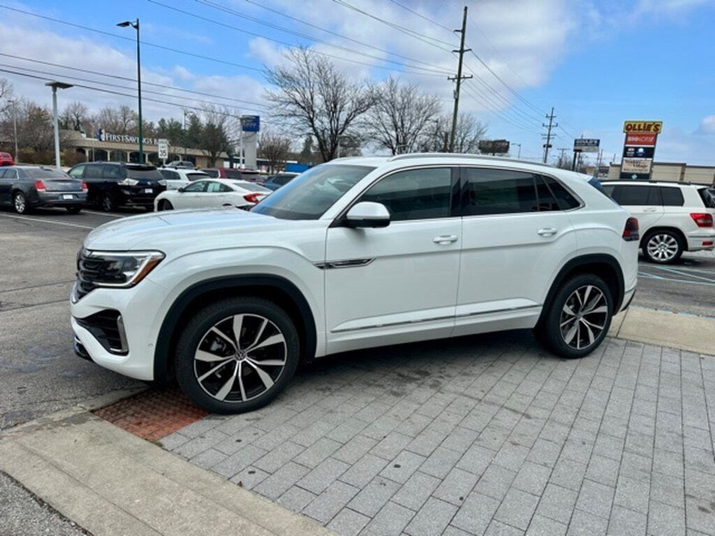 New 2026 Volkswagen Atlas Cross Sport 2.0T SEL Premium R-Line SUV