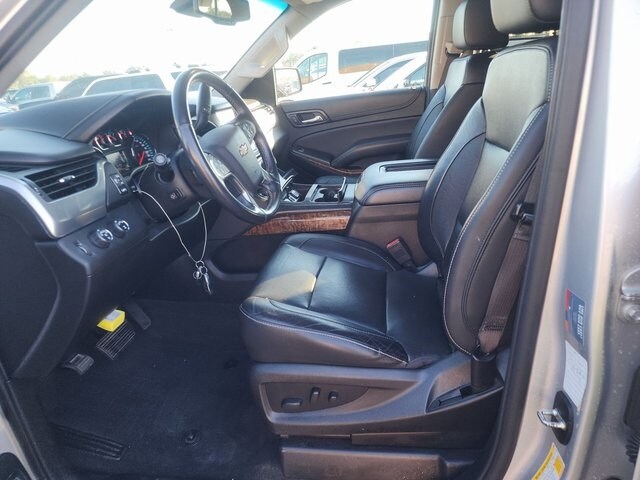 2020 Chevrolet Suburban Premier photo 3