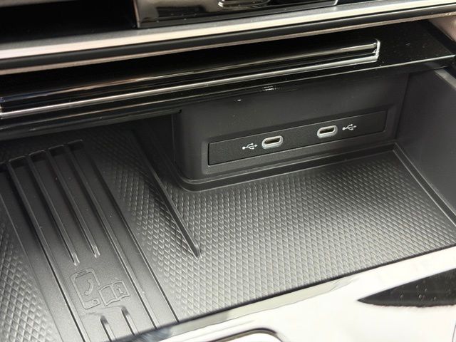 2026 Volkswagen Atlas SE w/Tech - Photo 25