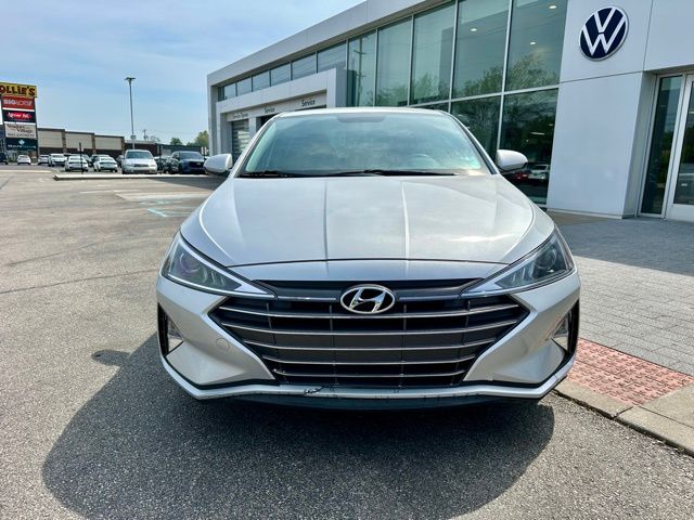 Used 2019 Hyundai Elantra SE with VIN KMHD74LF8KU780809 for sale in Clarksville, IN