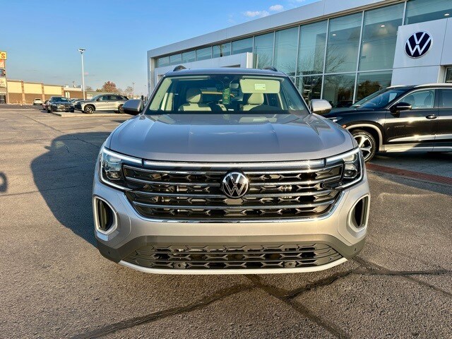 2026 Volkswagen Atlas Technology SE photo 2