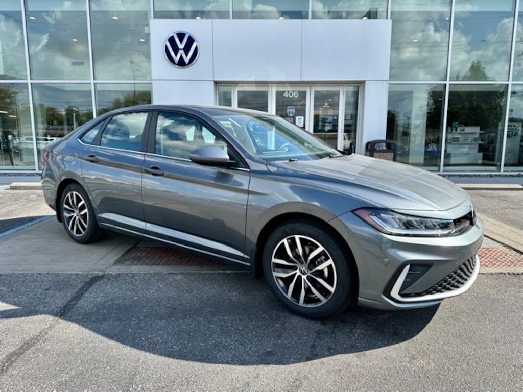 New 2026 Volkswagen Jetta 1.5T SE Sedan