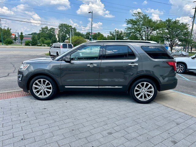 2017 Ford Explorer Limited photo 4