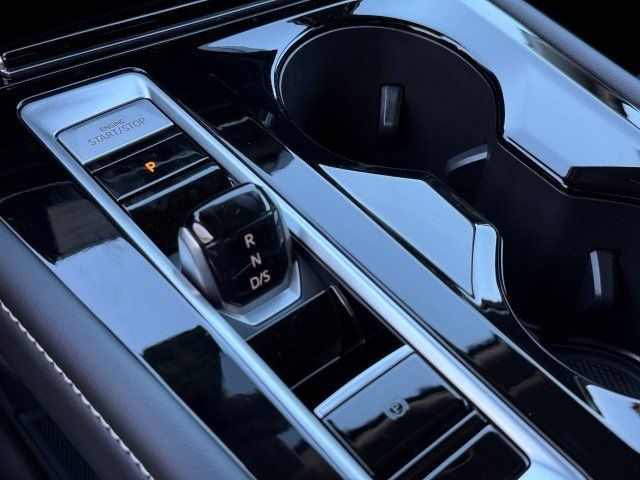 2026 Volkswagen Atlas SE w/Tech - Photo 25