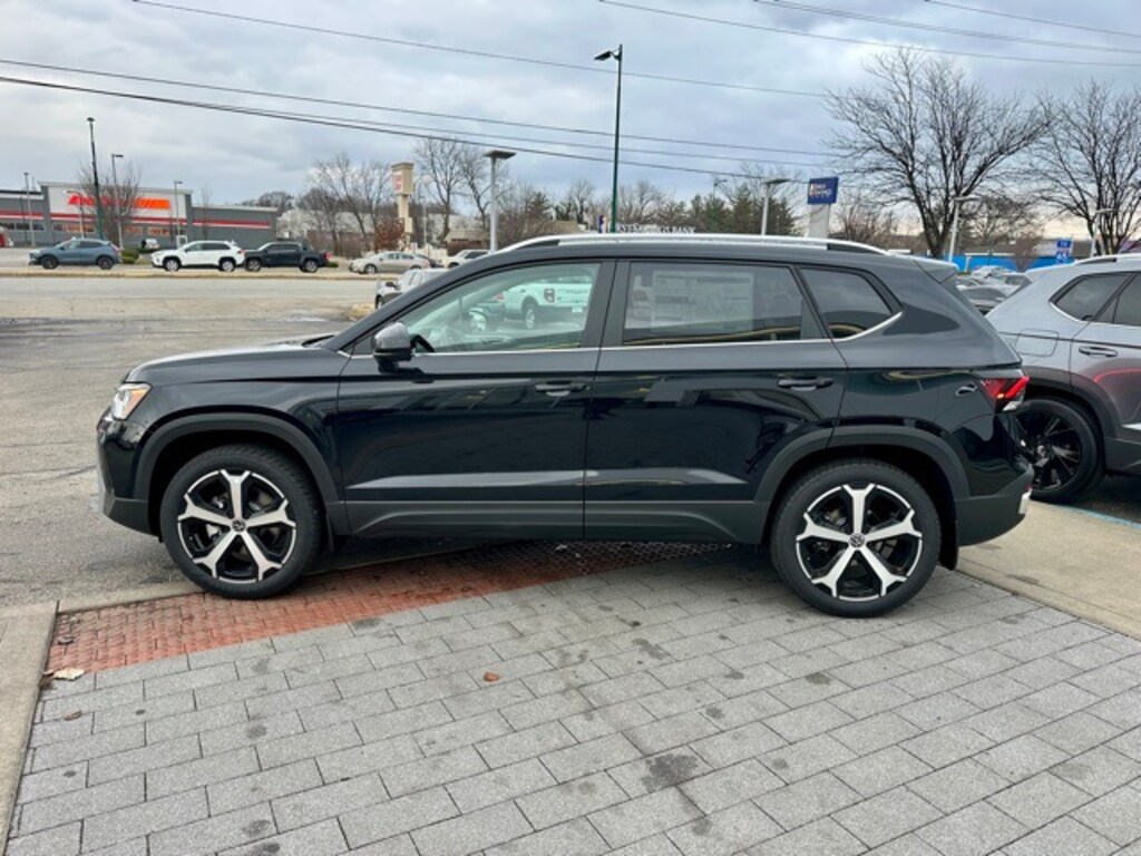 New 2026 Volkswagen Taos 1.5T SEL SUV