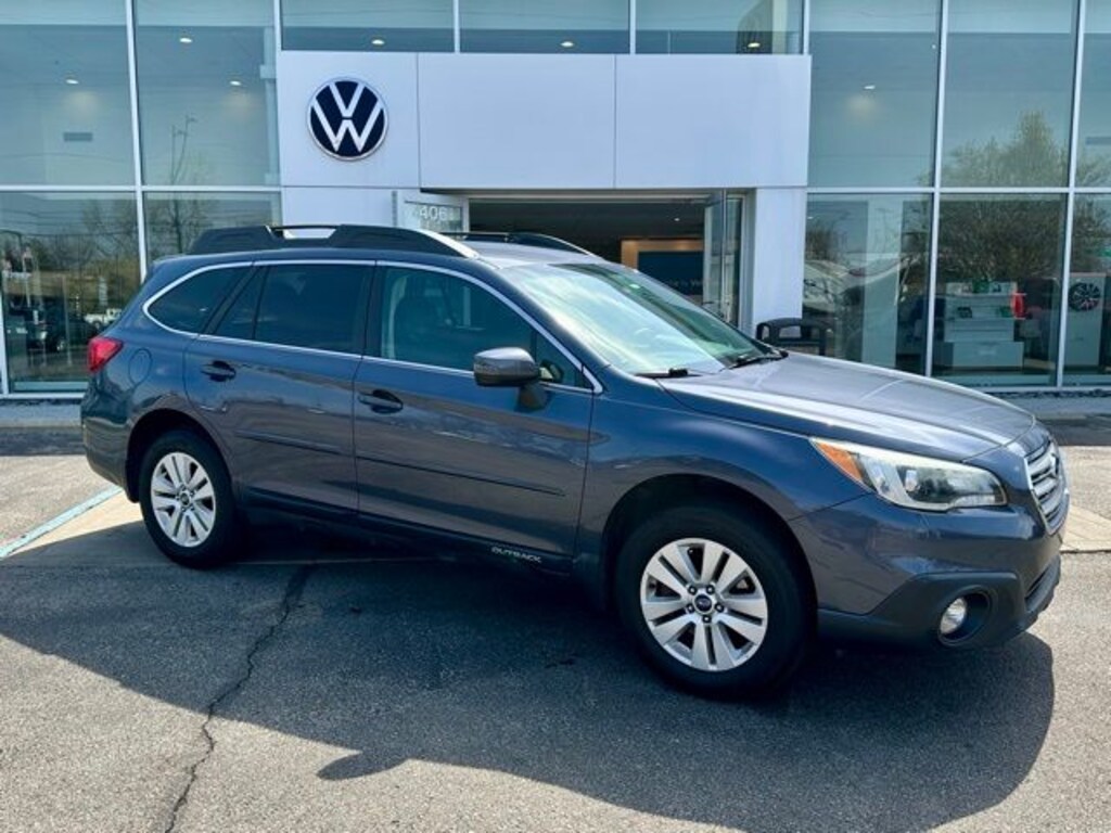Used 2017 Subaru Outback 2.5i Premium with SUV