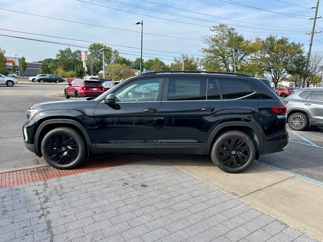 2026 Volkswagen Atlas SE Technology photo 3