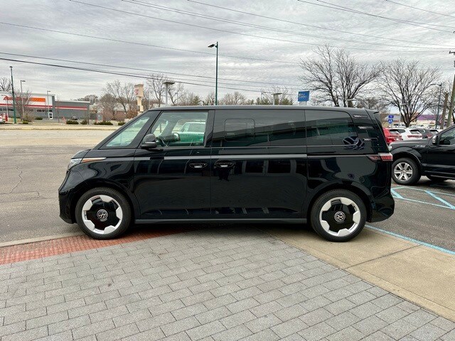 2025 Volkswagen ID. Buzz Pro S photo 4