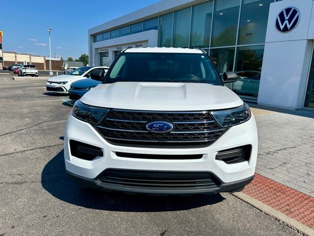2022 Ford Explorer XLT photo 2