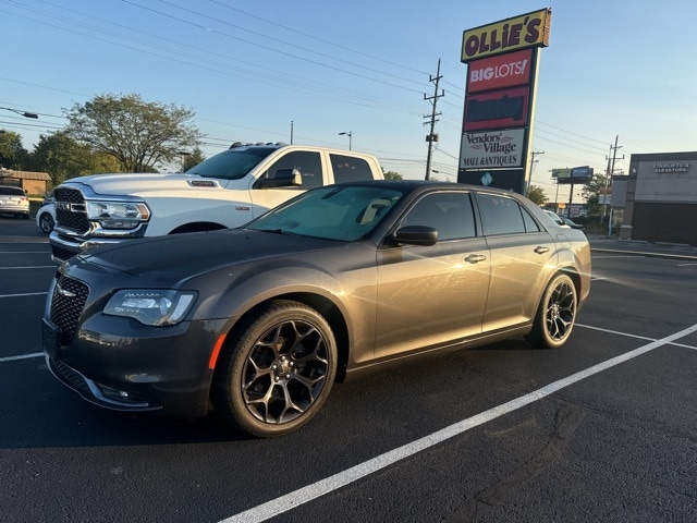 Used 2019 Chrysler 300 S with VIN 2C3CCABG6KH634033 for sale in Clarksville, IN