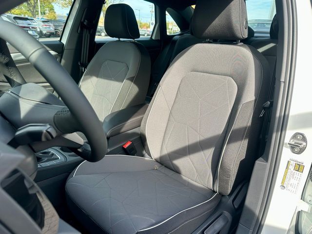 2026 Volkswagen Jetta Sport - Photo 13