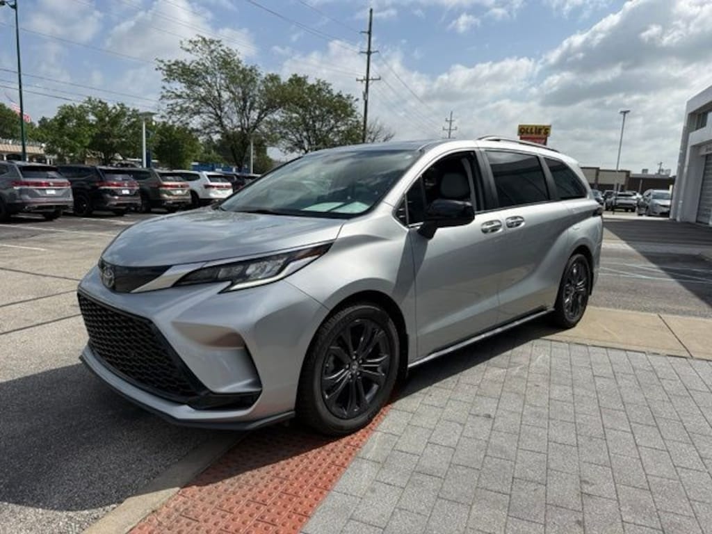 Used 2024 Toyota Sienna XSE 7 Passenger Van Passenger Van
