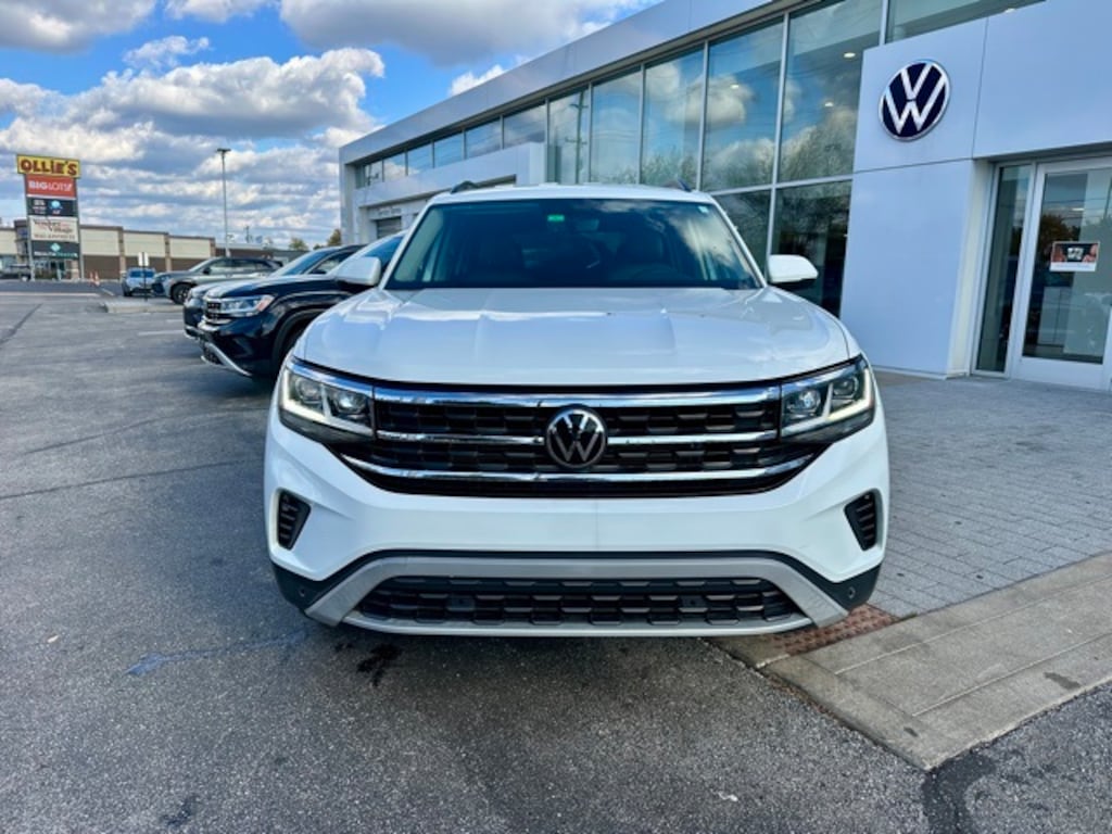 Used 2023 Volkswagen Atlas 2.0T SE w/Technology SUV