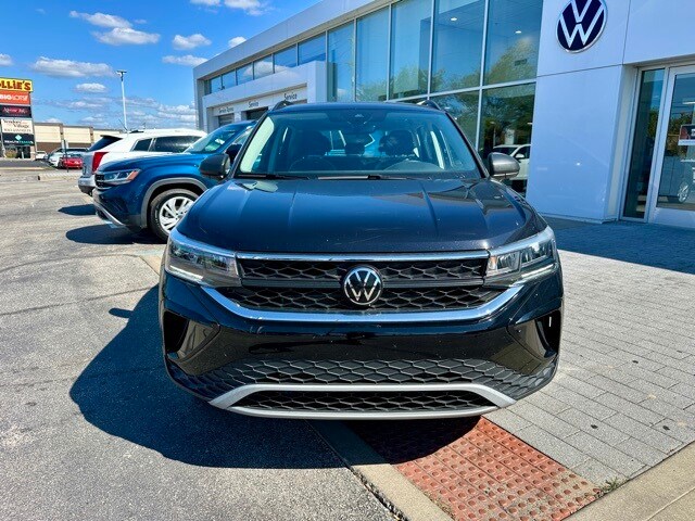 2024 Volkswagen Taos S photo 2