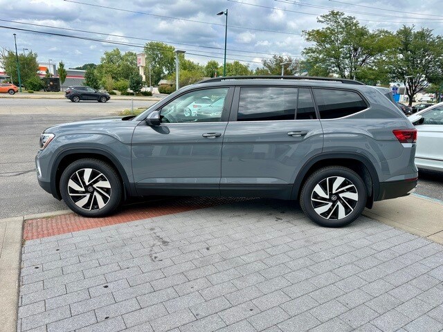 2026 Volkswagen Atlas SE Technology photo 4
