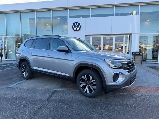 2026 Volkswagen Atlas SE's photo