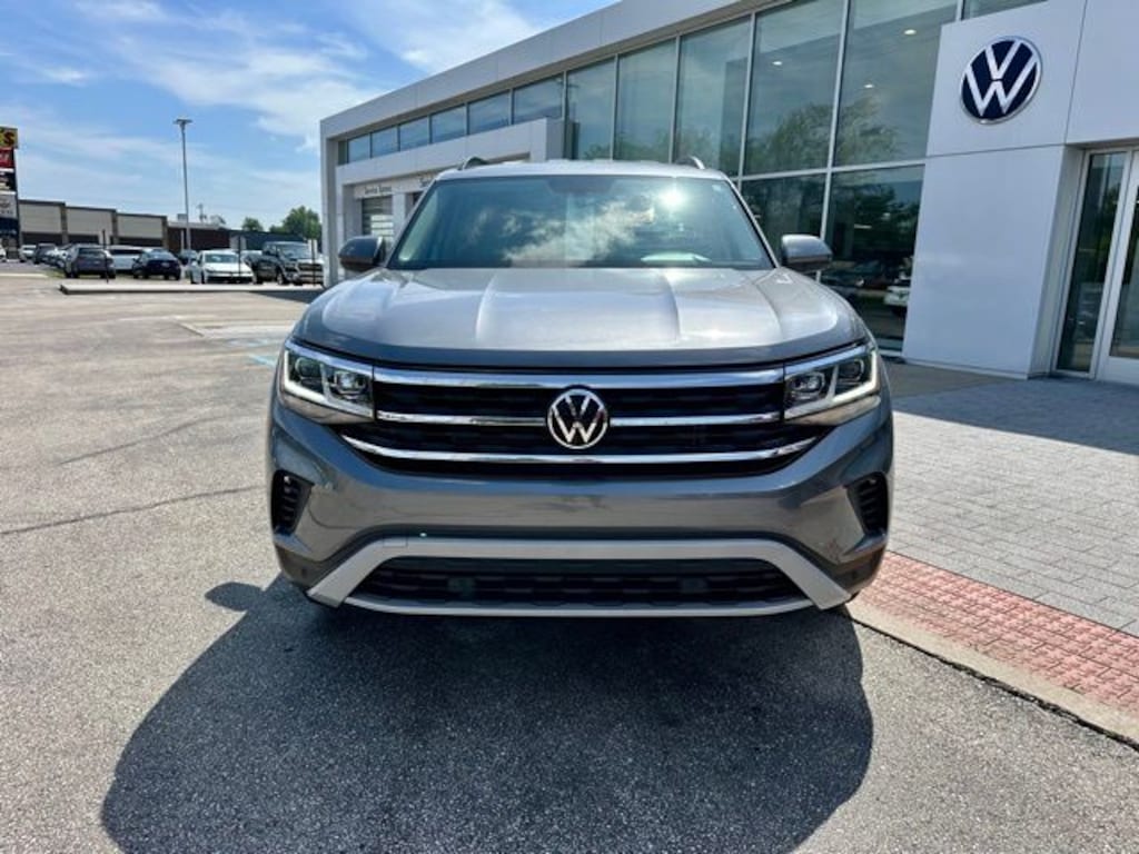 Used 2023 Volkswagen Atlas 2.0T SE w/Technology SUV