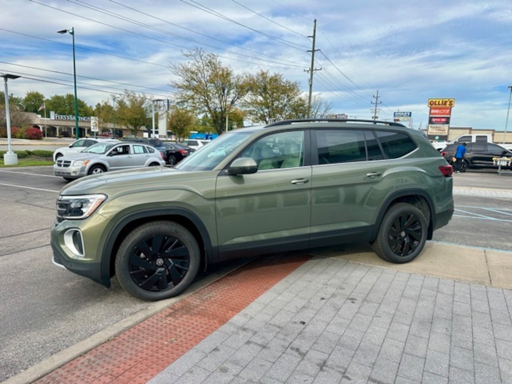 New 2026 Volkswagen Atlas 2.0T SE w/Technology SUV