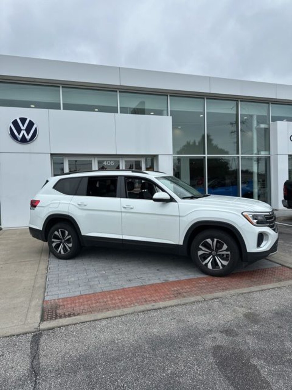 Used 2024 Volkswagen Atlas 2.0T SE SUV