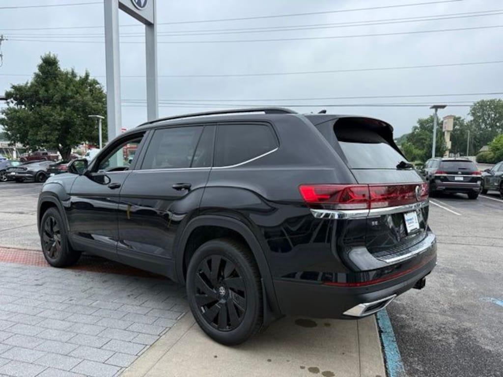 New 2026 Volkswagen Atlas 2.0T SE w/Technology SUV