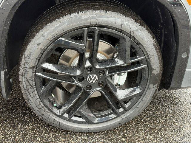 2026 Volkswagen Tiguan SE R-LINE BLACK - Photo 8