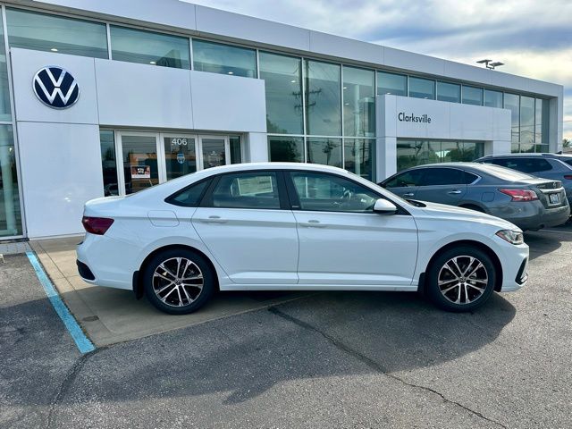 2026 Volkswagen Jetta Sport - Photo 8