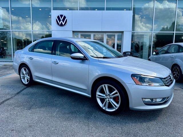 2012 Volkswagen Passat SEL