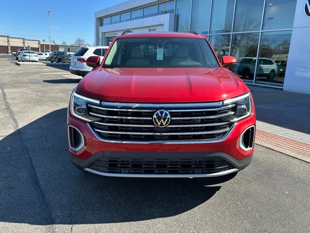 2025 Volkswagen Atlas SE Technology photo 2