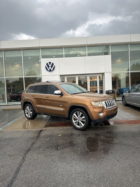 2011 Jeep Grand Cherokee Laredo 4WD's photo