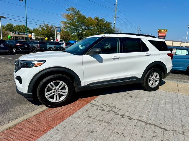 2022 Ford Explorer XLT photo 3