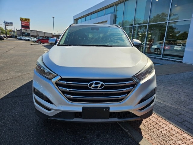 Used 2016 Hyundai Tucson Limited with VIN KM8J33A24GU217272 for sale in Clarksville, IN