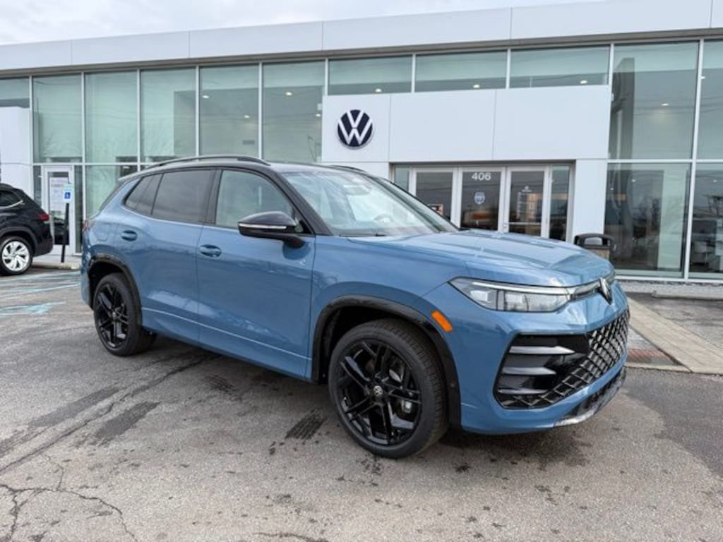 New 2026 Volkswagen Tiguan 2.0T SE R-Line Black SUV