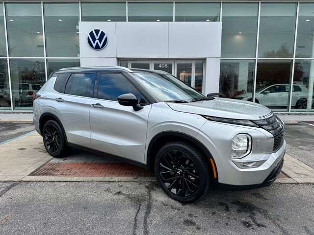 2023 Mitsubishi Outlander SEL Black Edition's photo