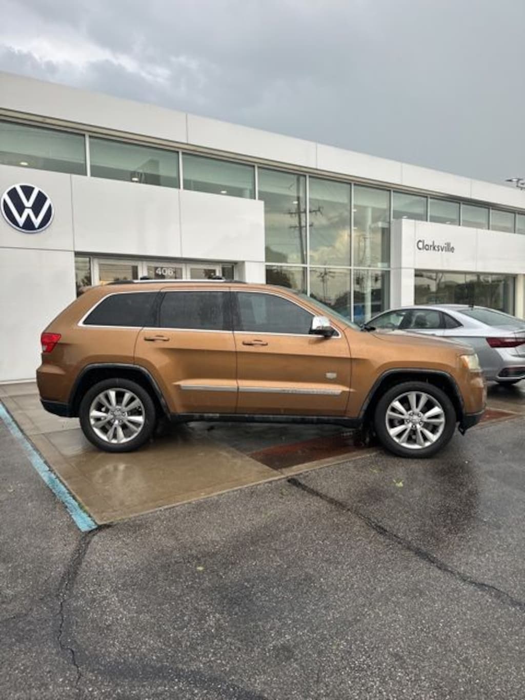 Used 2011 Jeep Grand Cherokee Laredo SUV