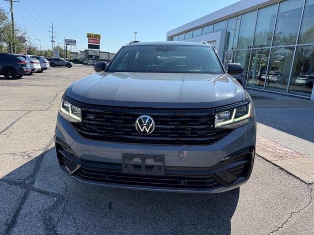 Used 2023 Volkswagen Atlas Cross Sport 2.0T SEL R-Line Black SUV