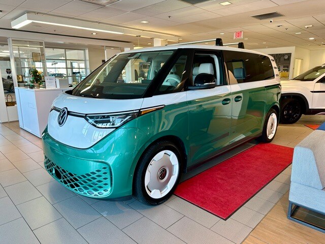 2025 Volkswagen ID. Buzz photo 3
