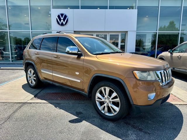 2011 Jeep Grand Cherokee Laredo 4WD's photo