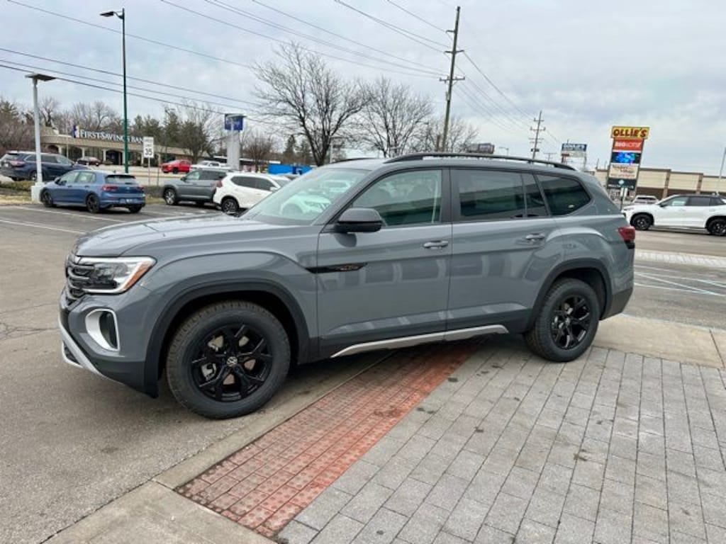 New 2026 Volkswagen Atlas 2.0T Peak Edition SUV