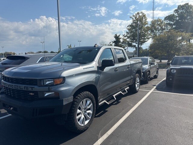 2021 Chevrolet Silverado 1500 Custom photo 2