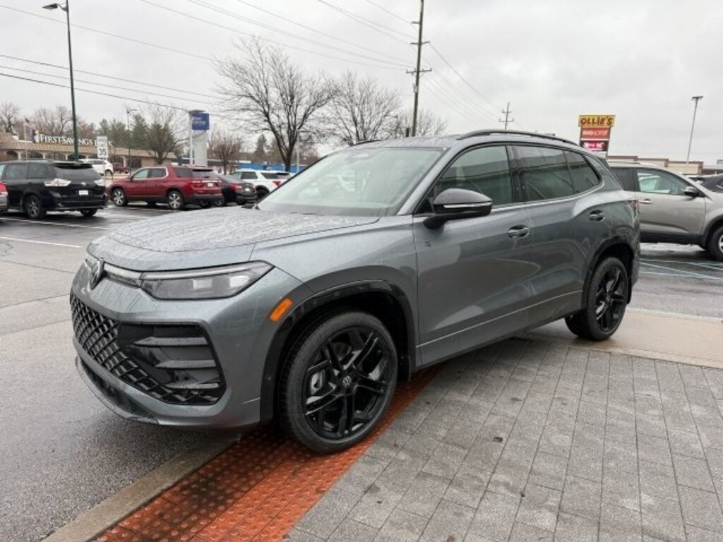 New 2026 Volkswagen Tiguan 2.0T SE R-Line Black SUV
