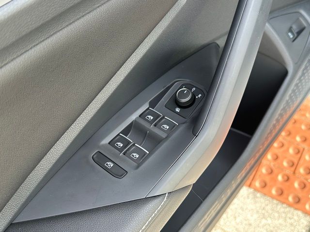 2026 Volkswagen Jetta Sport - Photo 11