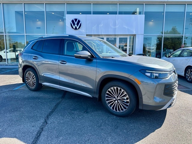 2026 Volkswagen Tiguan S's photo