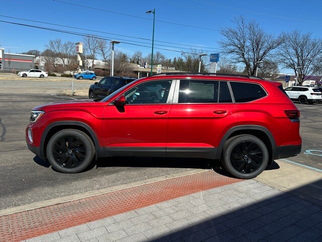 2025 Volkswagen Atlas SE Technology photo 4