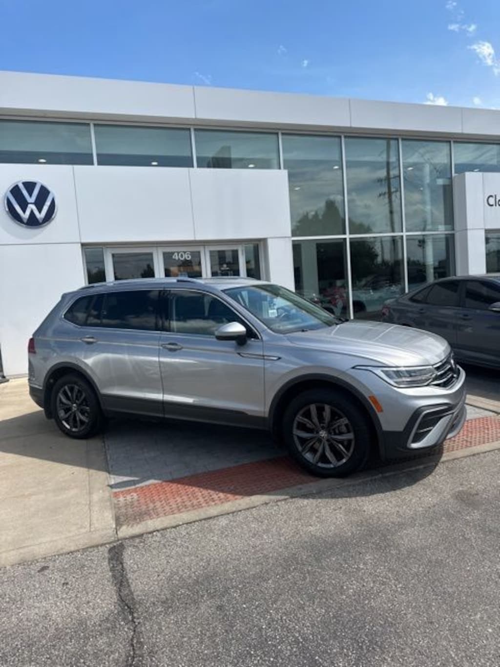 Used 2022 Volkswagen Tiguan 2.0T SE SUV