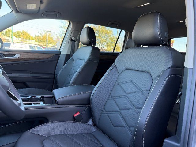 2026 Volkswagen Atlas SE w/Tech - Photo 12